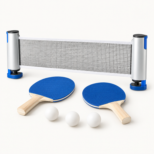 Set de ping pong portátil con red retráctil, dos paletas azules y tres pelotas.